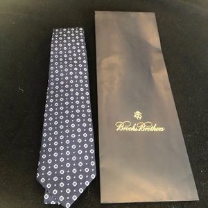 Brooks Brothers Blue and White Tie